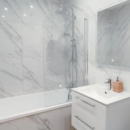 Zlote Apartamenty 36 Legnica Esterno foto