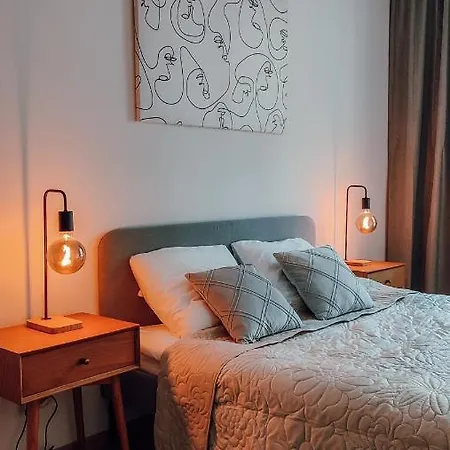 Zlote Apartamenty 36 Legnica Esterno foto