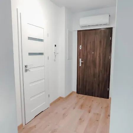 Zlote Apartamenty 36 Legnica Esterno foto