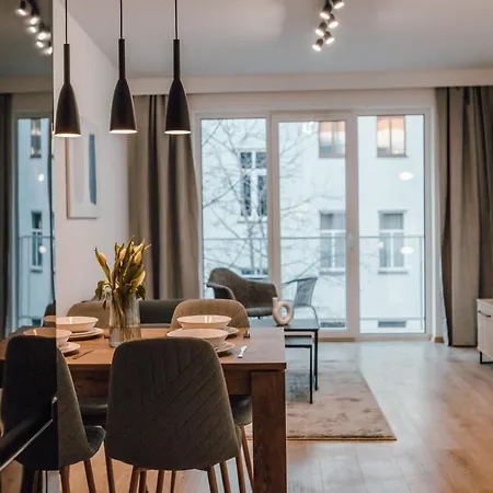 Zlote Apartamenty 36 Legnica Esterno foto
