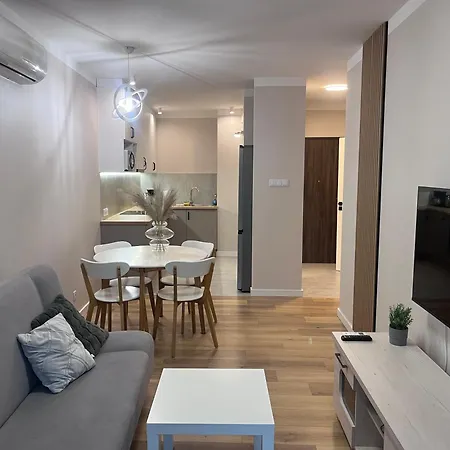 Zlote Apartamenty 36 Legnica Esterno foto