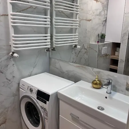 Zlote Apartamenty 36 Legnica Esterno foto